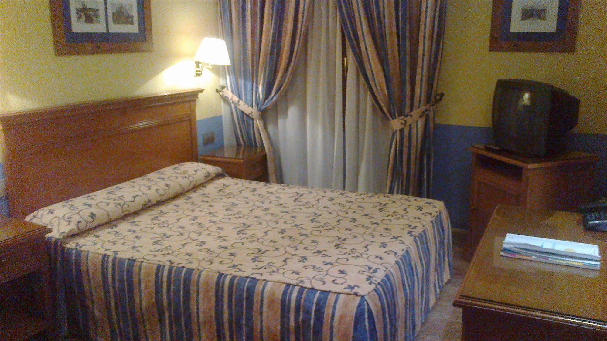 La Sierra Hotel Antequera Bagian luar foto